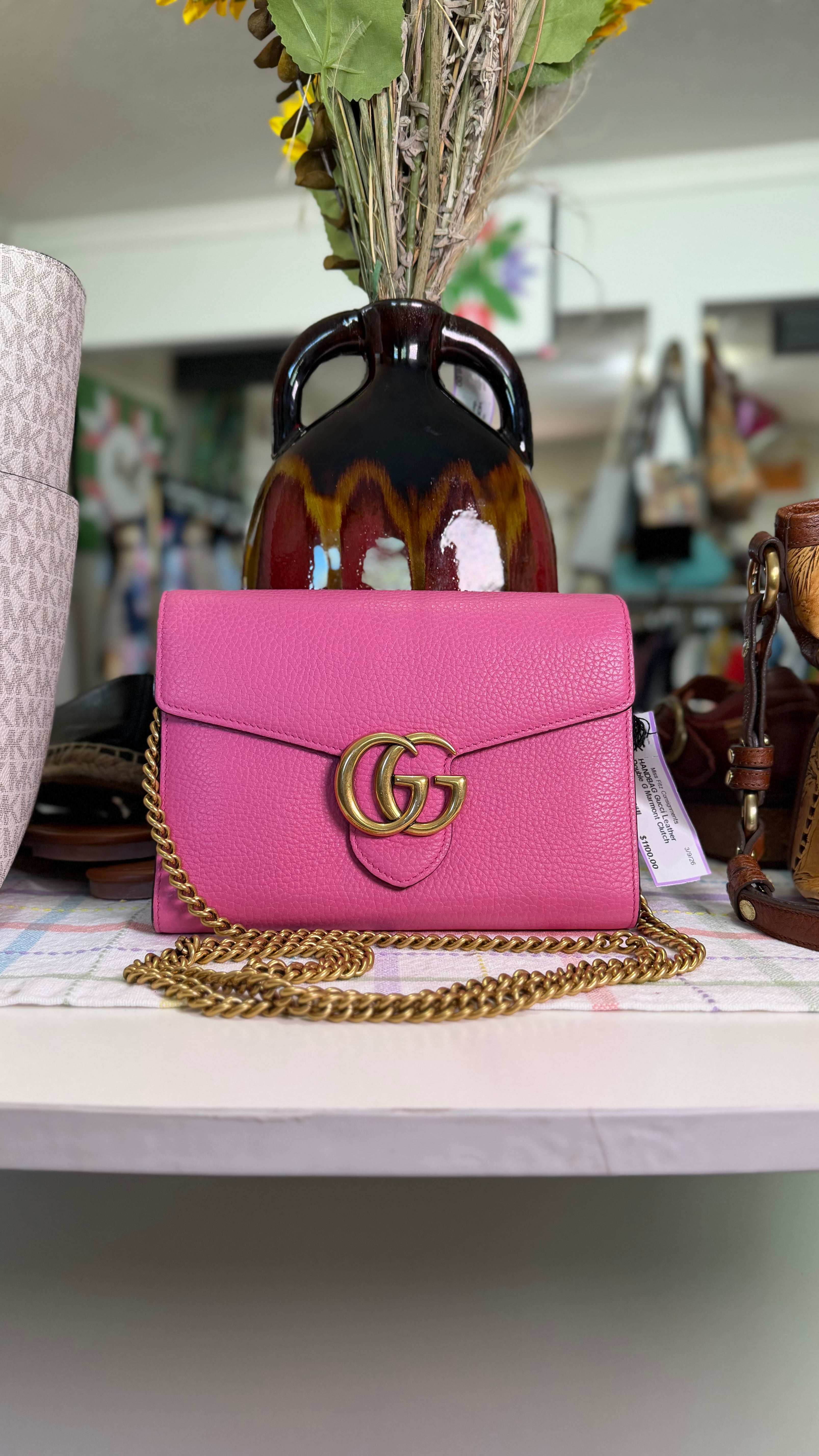 GUCCI グッチ GGインターロッキング ピンク パイソン レザー 手袋 Gucci Leather Double G Marmont Clutch – Miss Fitz Consignments & Gifts