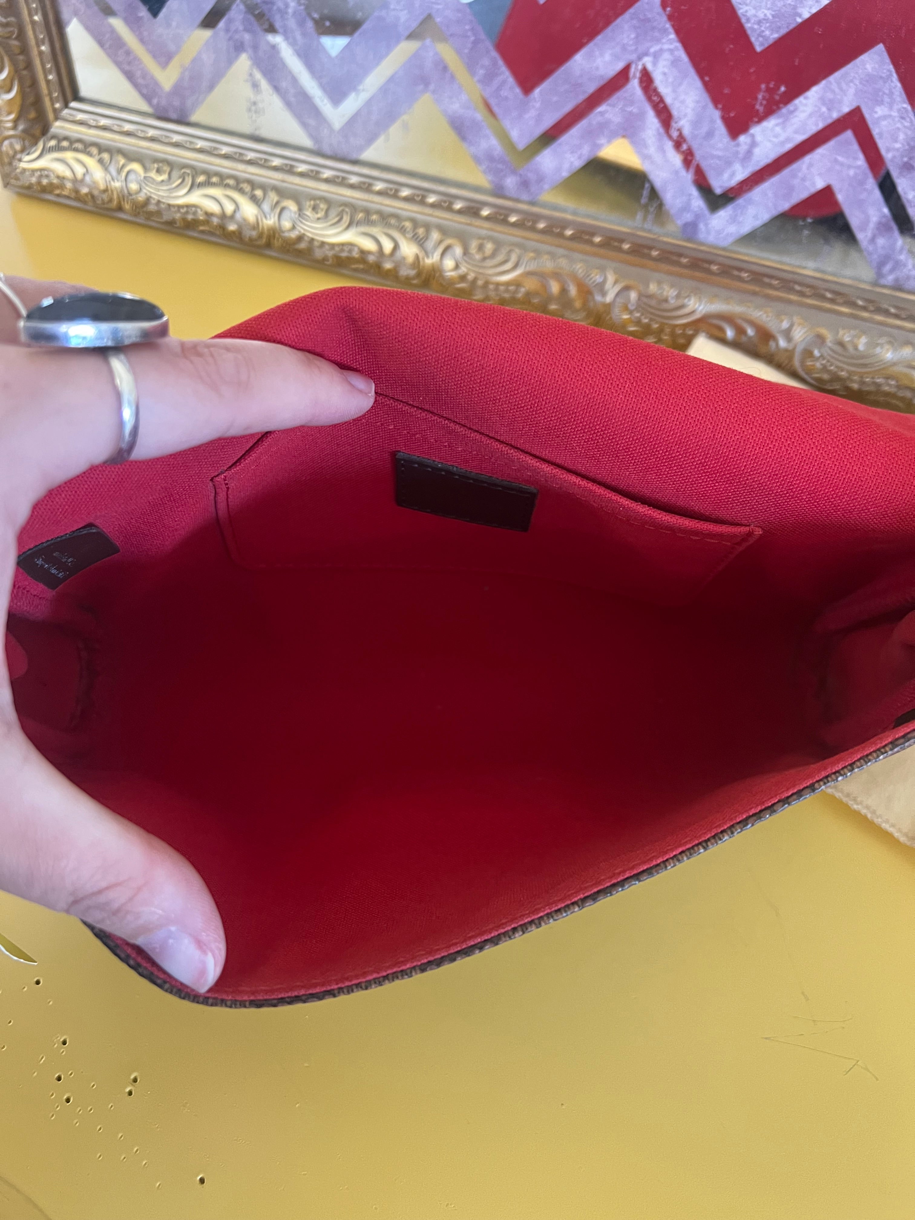 Louis Vuitton Favorite MM – Damier Ebene (2014)